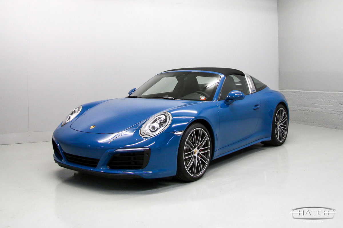 2019-Porsche-911-Targa-4S-Blue3